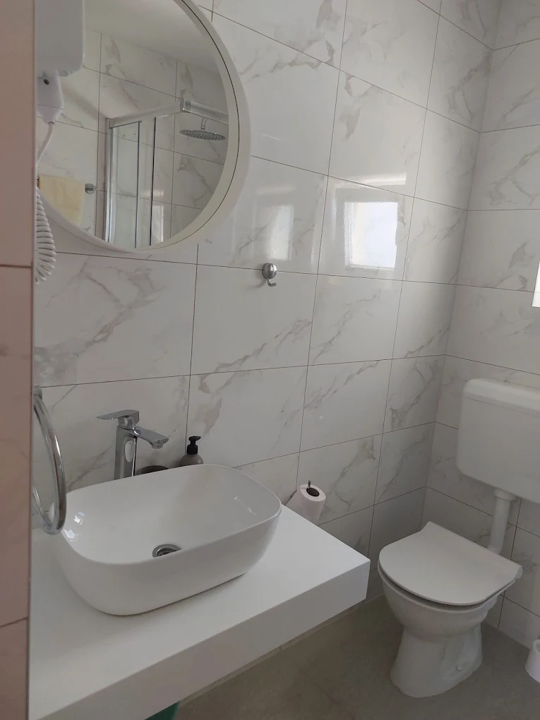 Sanitarije u apartmanu